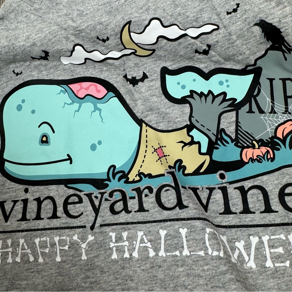 Vineyard Vines Kids Gray Halloween Whale Long Sleeve Tee ~ FITS 8/10 - Picture 4 of 11